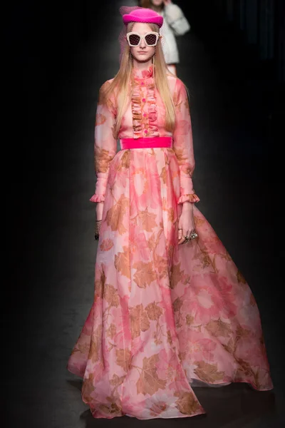 Look 64